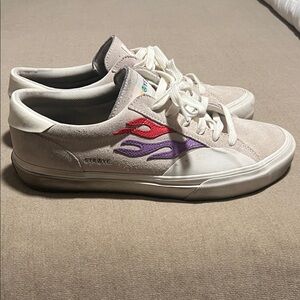 STROYE Beige Sneakers with Red and Purple Accents